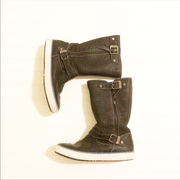 UGG Shoes - UGG Black Pebbled Leather Boots Sz 9.5